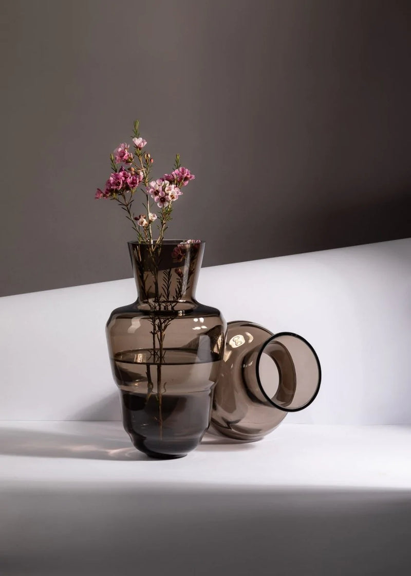 SHADOWS <br> Vase in Midnight Grey - KLIMCHI