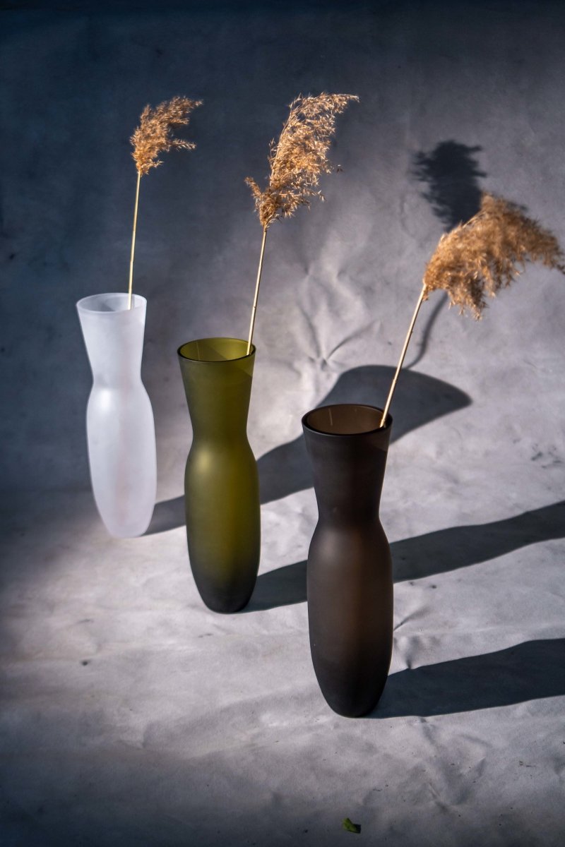 Olive Vase MONOCHROME EDIT - KLIMCHI